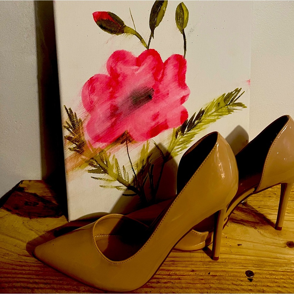 Shoedazzle Nude Pumps